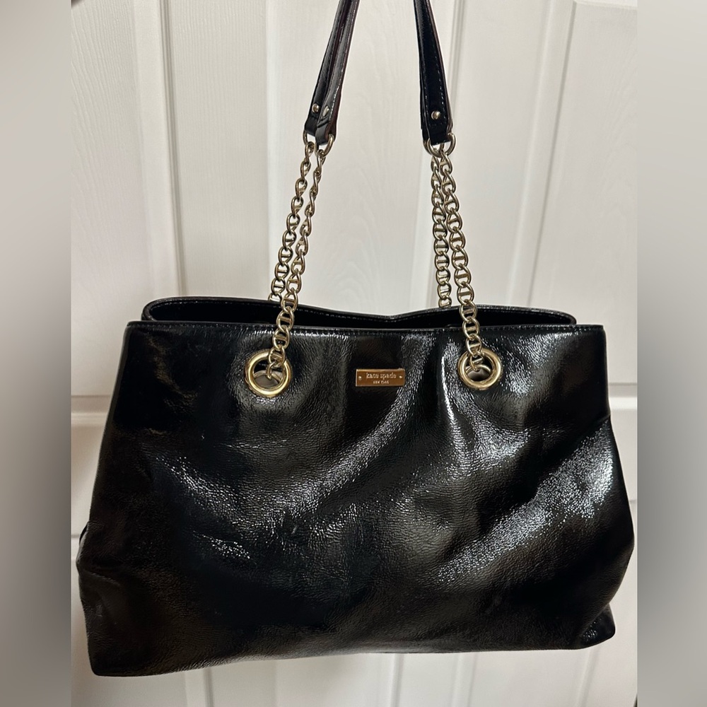 Kate Spade Black Pebble Patent Leather Shoulder Bag Q064